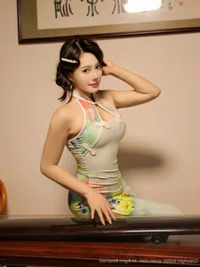 Elegant Modern Cheongsam Fashion and Oriental Aesthetic Photography: XiuRen No.10749 Featuring the Graceful Lilyanna-30