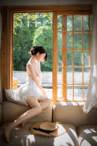 Eternal Summer: Capturing Nian Nian’s Radiant Aesthetic in Summer Story Photo Series-11