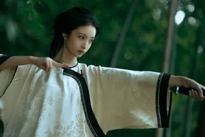 Cinematic Wuxia Elegance with Li Yu Ayu in YiTuYu Vol.8893-15
