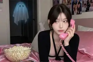 Hot Girl Soyul, Korean 'Muse', Charms with Captivating Beauty Relaxing on Water-5