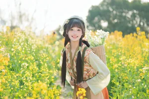 Lạc Bước Giữa Đồng Hoa Cải Vàng Cùng Nàng Thơ Xia Yu Xiao Nian-22