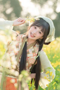 Lạc Bước Giữa Đồng Hoa Cải Vàng Cùng Nàng Thơ Xia Yu Xiao Nian-0