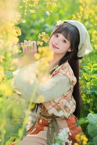 Lạc Bước Giữa Đồng Hoa Cải Vàng Cùng Nàng Thơ Xia Yu Xiao Nian-13