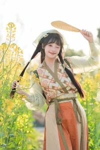 Lạc Bước Giữa Đồng Hoa Cải Vàng Cùng Nàng Thơ Xia Yu Xiao Nian-16