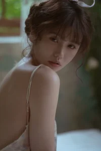 Dreamy French-Style Moments with Lin Mu Ting Zi in Art Collection-4