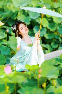 Xiao Du Tong Xue: Elegant Sunset Creek Portrait Series from YiTuYu Art Language Vol.9376 - Aesthetic Outdoor Lifestyle Photography-7