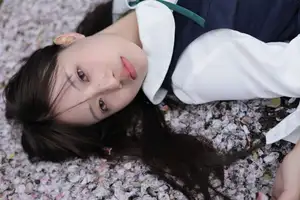 YiTuYu Vol.8649 Xiao Zi: Gentle Spring Beauty, an Aesthetic Portrait Amidst Blossoms.-33