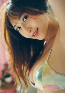 JP Tsuji Ririsa: Unveiling The Allure of a 'Dangerous Scent' Photoshoot-14