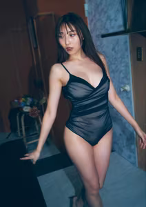 JP Tsuji Ririsa: Unveiling The Allure of a 'Dangerous Scent' Photoshoot-1