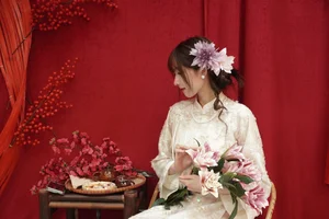 Elegant Vietnamese Woman in Traditional White Ao Dai - Timeless Cultural Fashion and Portrait Photography Inspiration-6