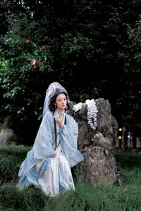 Enchanting Ancient Beauty: Xiao Hong in YiTuYu Art Language Vol.8727-11