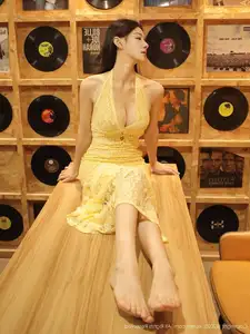 XiuRen No.10715: Li Shuang Er The Yellow Lace Dress Goddess, Pure Allure Amidst Vintage Charm-30