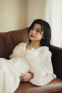 VGU No.26: Discover the Gentle and Elegant Beauty of a Vietnamese Girl-6