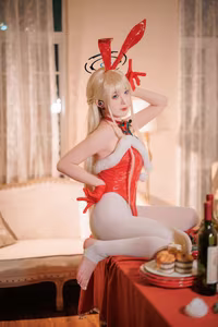 Coser Feng Jiang Jiang V: Blue Archive's Asuma Toki Shines This Christmas (40P) - Captivating Festive Cosplay-7