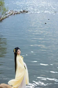 Ethereal Grace of Wan Jiang Ting in YiTuYu Art Language Vol.8851 by the Lake-43