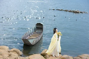 Ethereal Grace of Wan Jiang Ting in YiTuYu Art Language Vol.8851 by the Lake-41