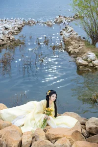 Ethereal Grace of Wan Jiang Ting in YiTuYu Art Language Vol.8851 by the Lake-17