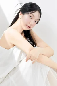 Former K-Pop Girl Group Member Returns After 5 Years to Expose Shocking Agency Abuse and Industry Secrets-9