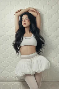 Diep Lam Anh stuns in a bold Futuristic outfit showcasing her incredible physique-11