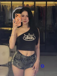 Diep Lam Anh stuns in a bold Futuristic outfit showcasing her incredible physique-1