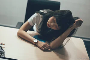 Sophisticated Office Lady Fashion: Ruoying in Elegant White Blouse, Black Pencil Skirt, and Sheer Stockings for a Professional Corporate Look-2