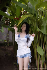 XiuRen No.10377: Yu Zi Jiang Fish – Graceful Beauty by the Summer Pool-35