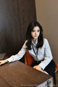 XiuRen No10674 Nuo Li Zi Unveiling Her Captivating Office Charm-18