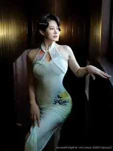 XiuRen No.10749: Li Li An Na O's Elegant Cheongsam Photoshoot Captures Timeless Asian Beauty-43