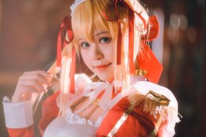 Coser Kanoko Chitanda as Nero Maid | Elegant Cosplay Portrait-1