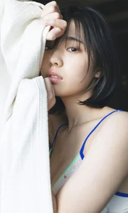 Radiant Spring Portraits: Hina Kikuchi in the Soft Light of Harumeku Honomeku – Aesthetic Japanese Model Photography and Style Inspiration-3