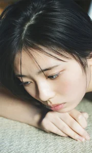 Radiant Spring Portraits: Hina Kikuchi in the Soft Light of Harumeku Honomeku – Aesthetic Japanese Model Photography and Style Inspiration-2