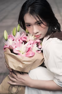 VGU No.56: The nostalgic beauty of a Vietnamese girl with gentle flowers, a dreamy and emotional gaze-7