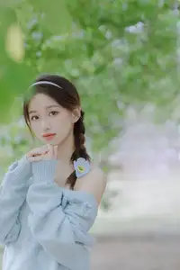 Lin Miao Xin: Captivating Spring Serenity in YiTuYu Vol.8645-7