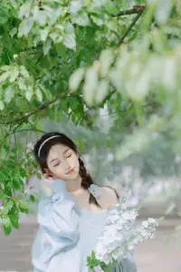 Lin Miao Xin: Captivating Spring Serenity in YiTuYu Vol.8645-4