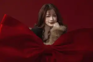 Rich Kid Chao: Stunning Close-Up Beauty & Elegant Charm Revealed-1