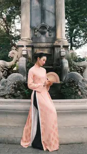 Nguyet Anh in Ao Dai: Volleyball Beauty Queen's Graceful New Year Look-4