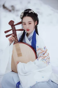 Elegant Winter Portrait Photography: Shiba Yue in YiTuYu Art Language Vol.9112 – Serene Snow Scenes and Artistic Fashion Aesthetics-8