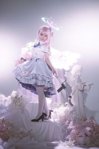 Portrays Mika Misono Blue Archive: Angelic Cosplay Beauty-8