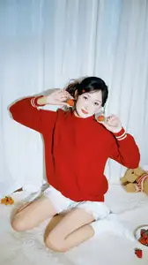 YiTuYu Art Language Vol.8573 zzzzzzz: A Girl's Sweet Relaxed Moment with a Bowl of Fruits-18