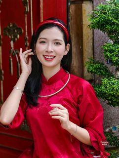 Graceful Vietnamese Woman in Traditional Ao Dai: A Portrait of Beauty-8