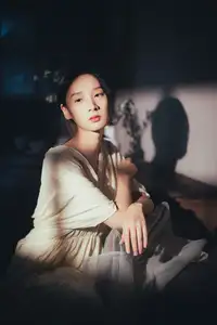 Fang Xiu: Captivating Serenity in Golden Light - YiTuYu Vol.8717 Art Language-6