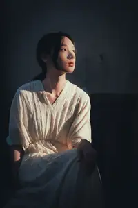 Fang Xiu: Captivating Serenity in Golden Light - YiTuYu Vol.8717 Art Language-8