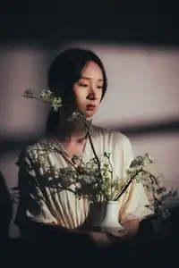 Fang Xiu: Captivating Serenity in Golden Light - YiTuYu Vol.8717 Art Language-17