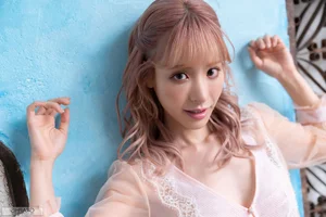 Explore the Vibrant Summer Aesthetic of Kana Momonogi in the Exclusive Graphis SUMMER SPECIAL 2020 Change Part02 Photo Collection-5