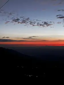 Ta Xua Cloud Hunting: An Unforgettable Experience Amidst Majestic Northwest Sea of Clouds – Discover Hidden Beauty.-3