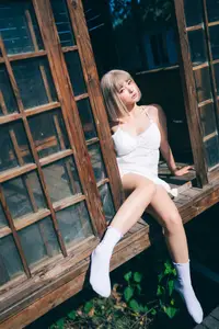 Coser Chunmomo Part03: Ethereal Beauty Bathed in Golden Light-24