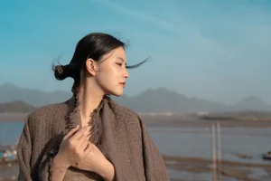 Dreamy Portrait Photography Featuring Yi Xin: Art Language Vol.9299 Aesthetic Lifestyle and Fashion Inspiration-1