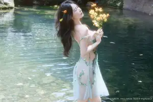 XiuRen No 10756 Enchanting Yin Tian Tian Sunny A Muse Amidst Serene Nature Captivating Beauty-12