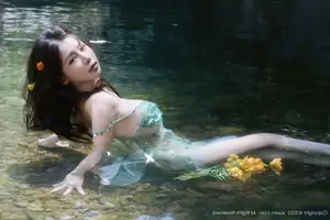 XiuRen No 10756 Enchanting Yin Tian Tian Sunny A Muse Amidst Serene Nature Captivating Beauty-27