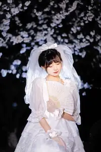 YiTuYu Vol. 8635: Ren Hai Bu's Dreamy White Dress Amidst Blossoms-2